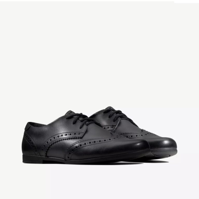CLARKS LEATHER BLACK SCHOOL  SHOE  SIZE 13