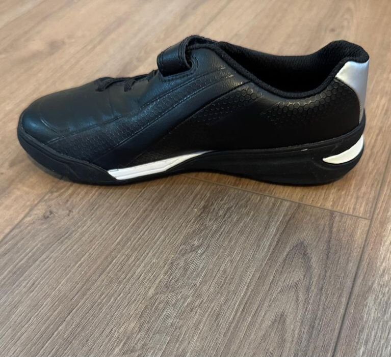 CLARK BOY SNEAKERS UK SIZE (32)